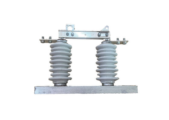 GW9-10/630A Isolator Listrik Loadbuster Tegangan Tinggi Untuk Pintu Luar Untuk Melindungi atau Mengontrol