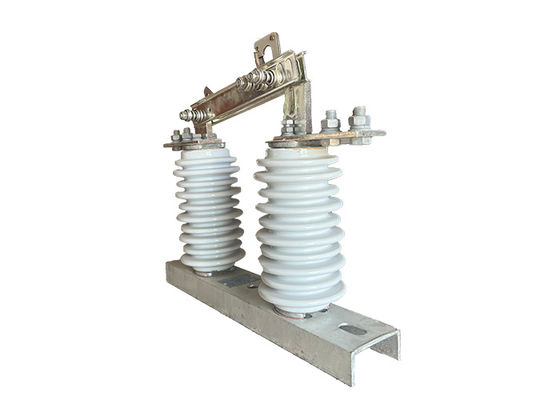 24kV High Voltage Isolator Switch 700Pa Untuk Sistem Listrik Single Phase Outdoor AC Power Disconnect Switch