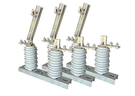High Voltage AC Power Isolator Disconnect Switch Isolator Keramik Single Phase Hookstick Dioperasikan Disconnect Switch