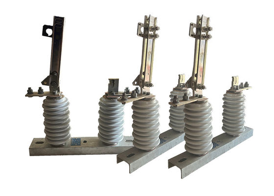 Isolator Listrik Tegangan Tinggi yang Dioperasikan Secara Otomatis 8 Tingkat Intensitas Gempa Patah Hookstick Keramik