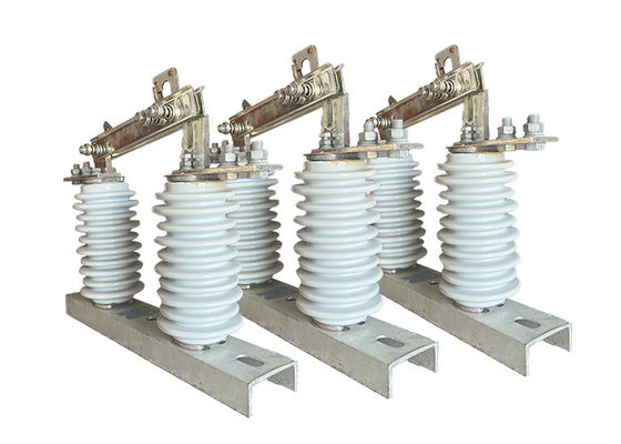 1250A 12kV-36kV Hv Disconnect Switch tahan lama untuk melindungi atau mengontrol dioperasikan secara otomatis / manual